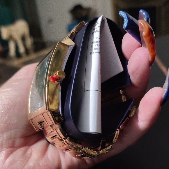 🆕 Gold Square Men's Watch - Picture 3 of 11